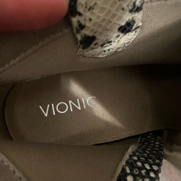 VIONIC Orthaheel Windom Snakeskin Print Leather Zip Ankle Boots - Picture 8 of 11